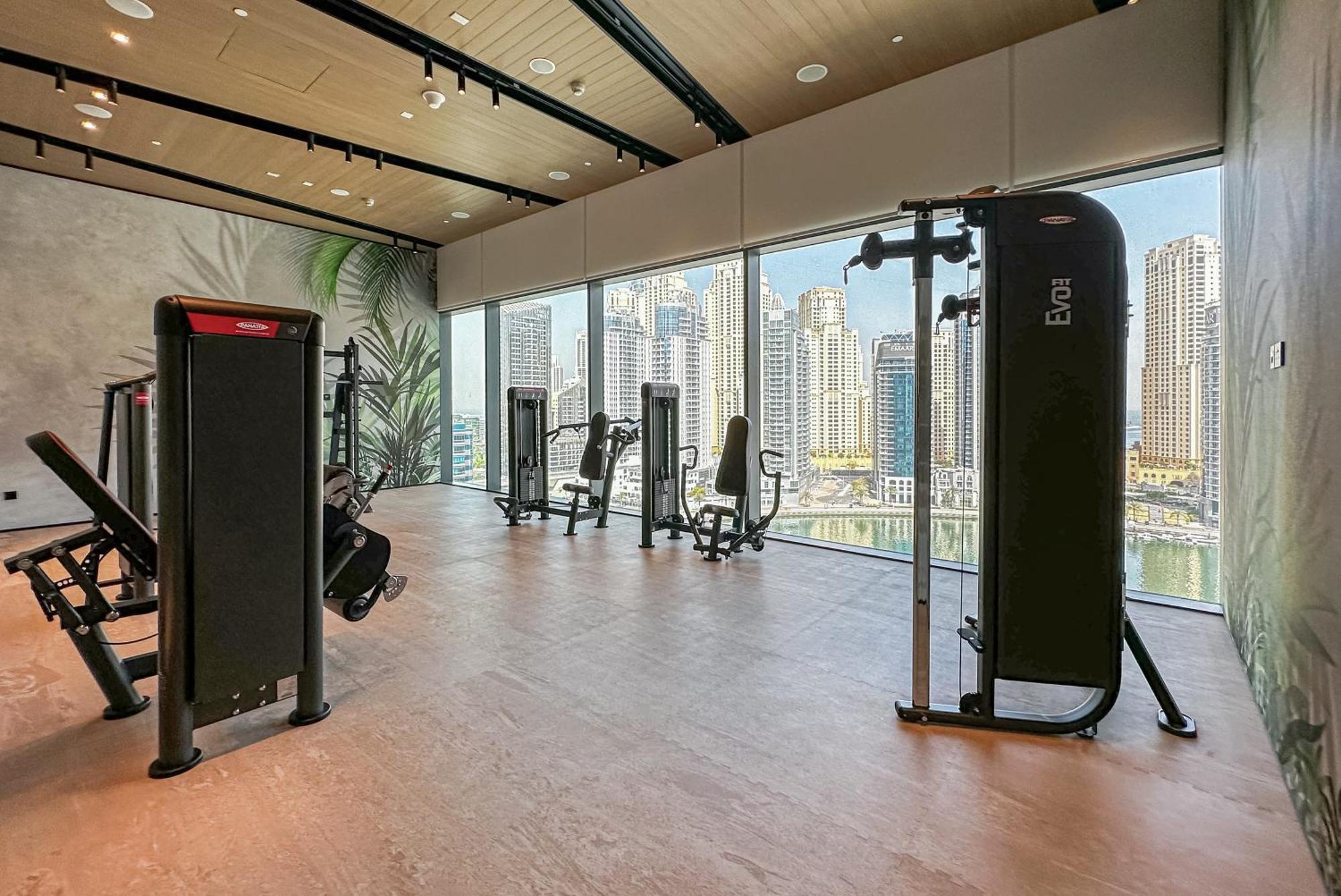 Modern 2Br High Floor Haven In Vida Dubai Marina Apartment ภายนอก รูปภาพ