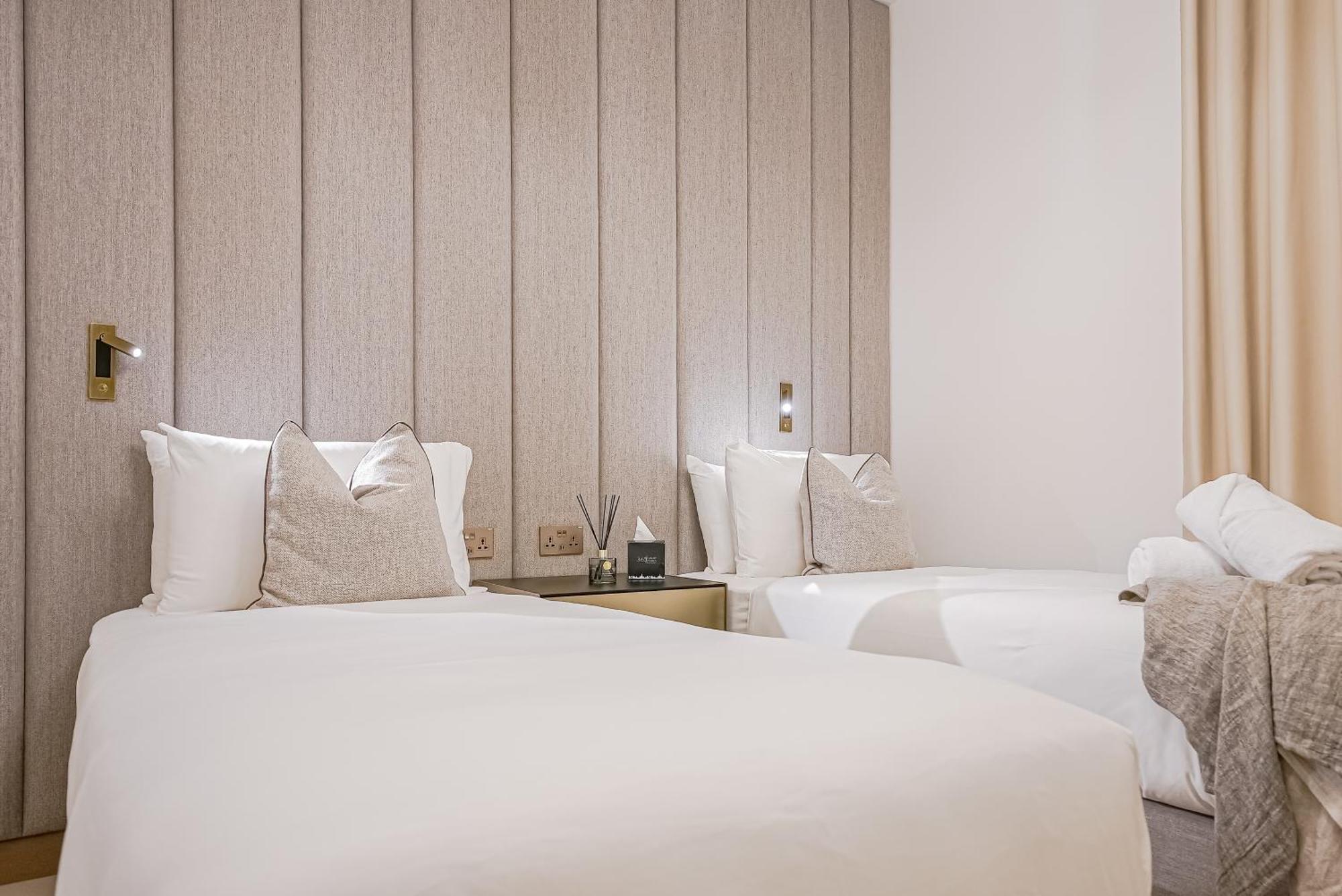 Modern 2Br High Floor Haven In Vida Dubai Marina Apartment ภายนอก รูปภาพ