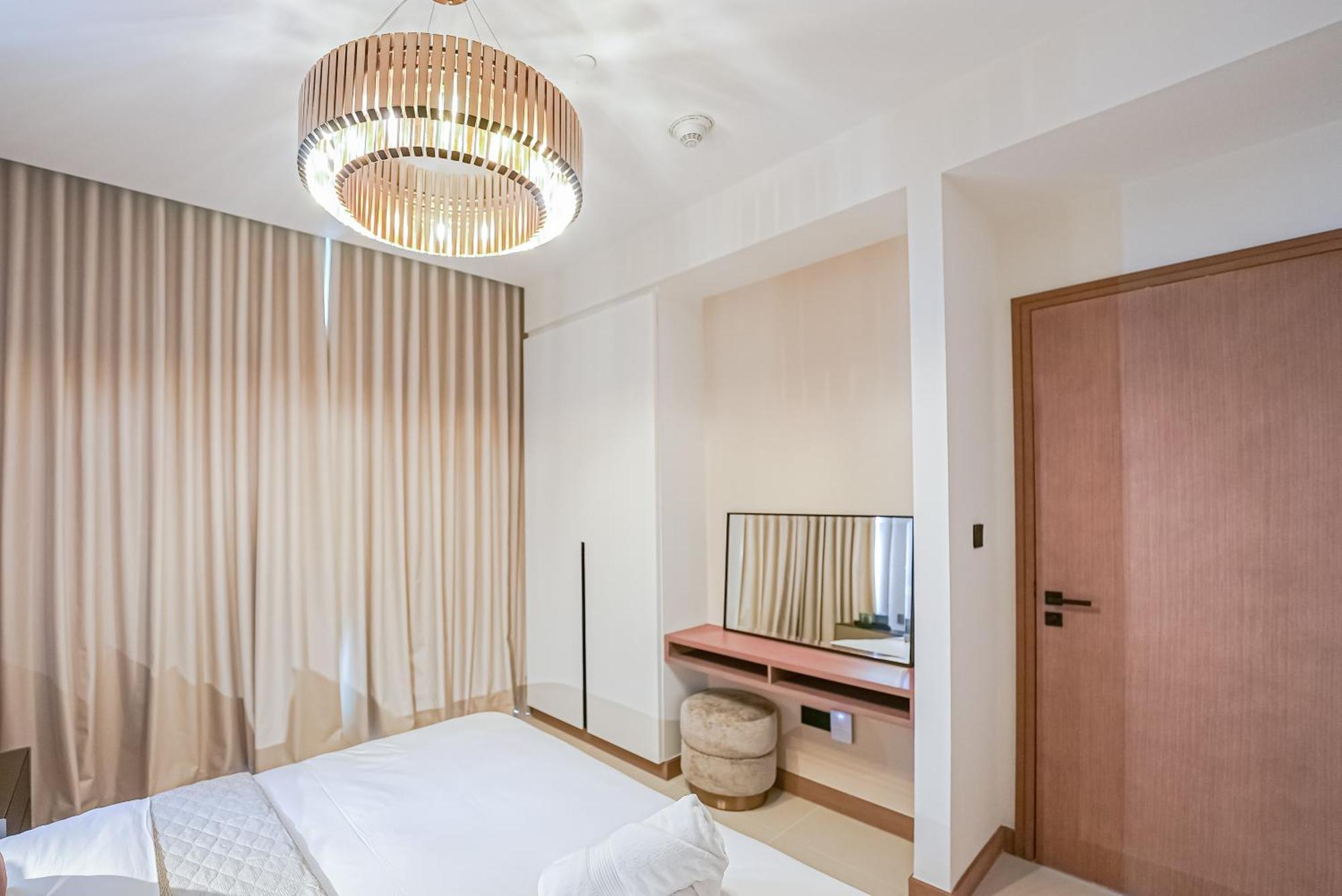 Modern 2Br High Floor Haven In Vida Dubai Marina Apartment ภายนอก รูปภาพ