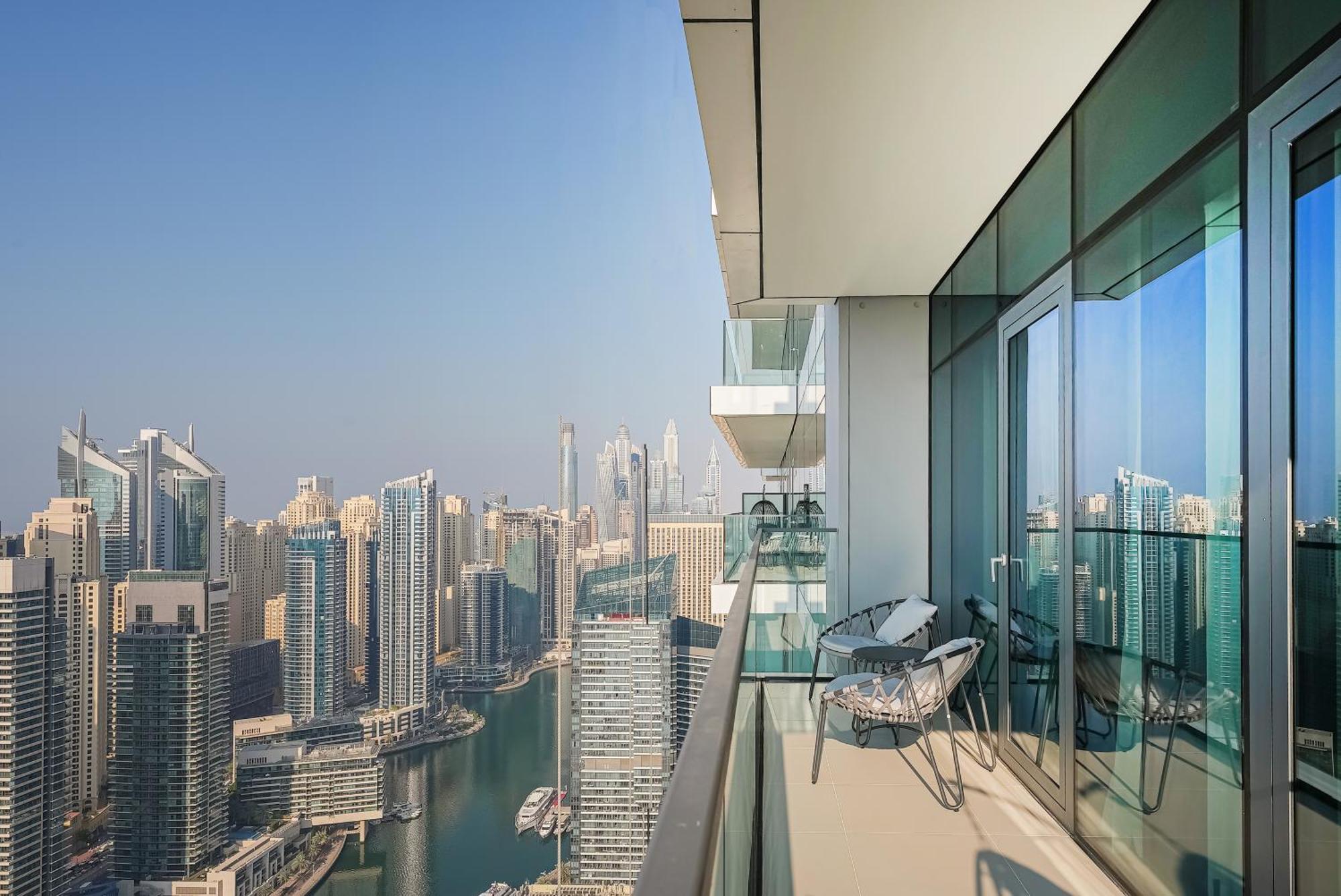 Modern 2Br High Floor Haven In Vida Dubai Marina Apartment ภายนอก รูปภาพ